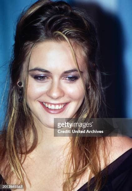 alicia silverstone sexy images|4,138 Alicia Silverstone Photos .